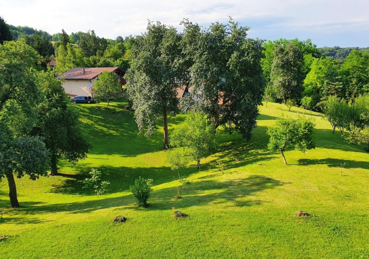 Green Eden Gornji Zvečaj Esterno foto